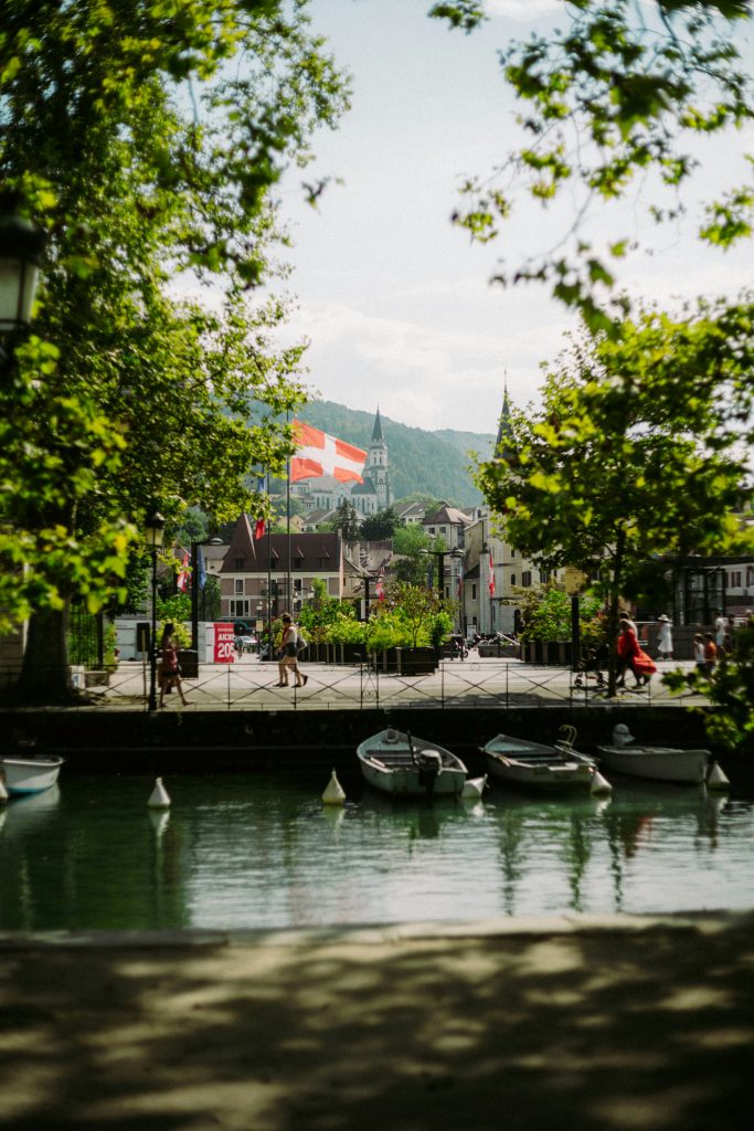 Contact contact courtier frontalier suisse annecy